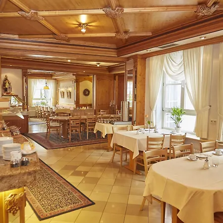 Flair Hotel Weinstube Lochner-2